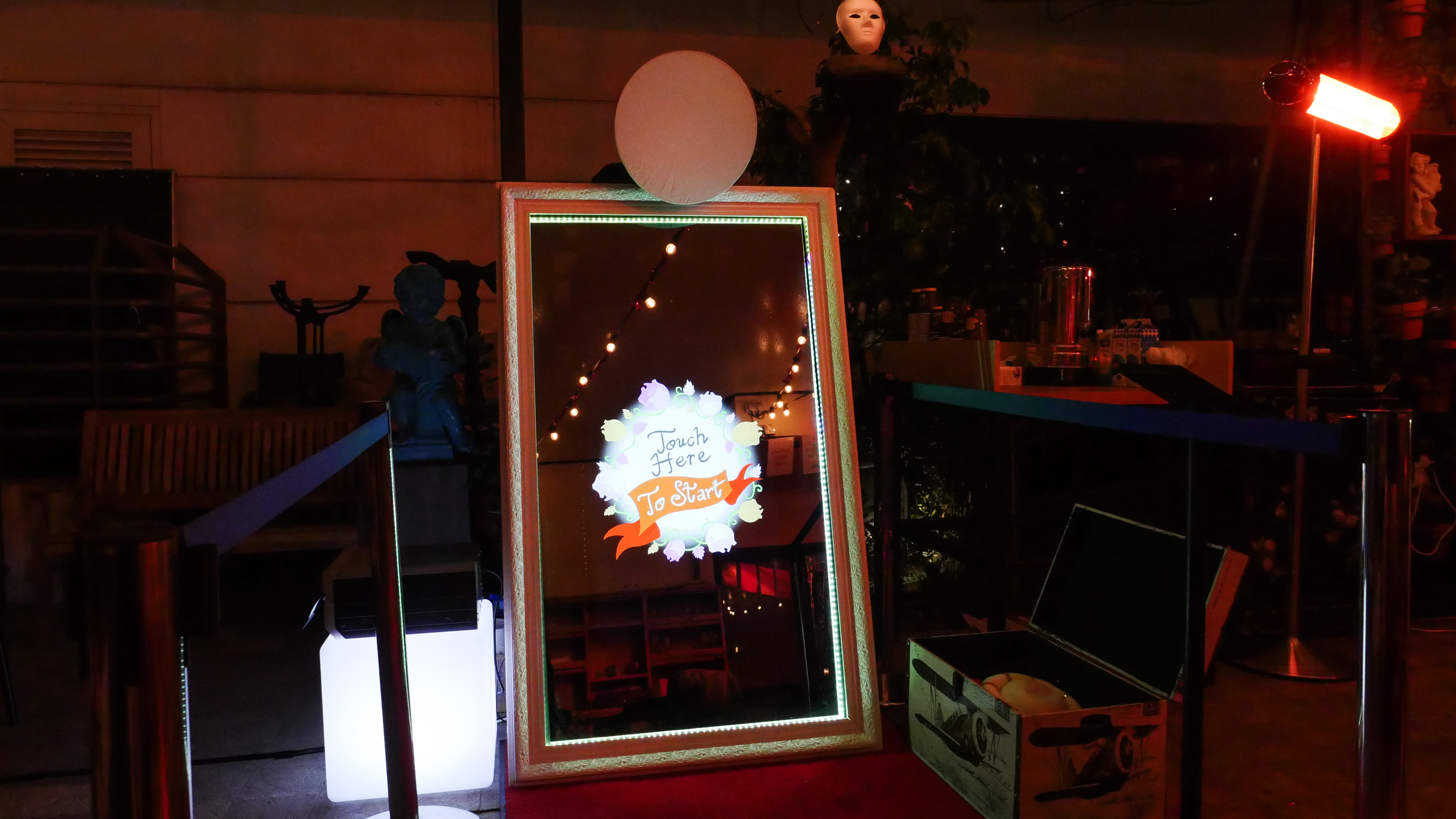 Mirror booth event impression 3